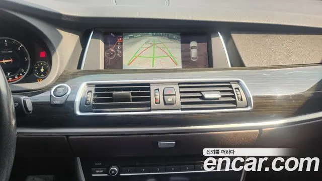 BMW 5 SERIES GT 2016 — 164 000 км, серебристо-серый, Корея — под ключ — фото 10
