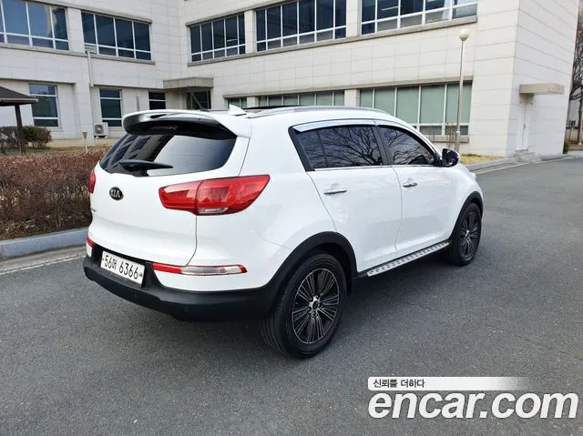 KIA SPORTAGE R 2014 — 55 000 км, белый, Корея — под ключ — фото 2