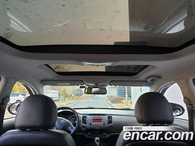 KIA SPORTAGE R 2014 — 55 000 км, белый, Корея — под ключ — фото 4