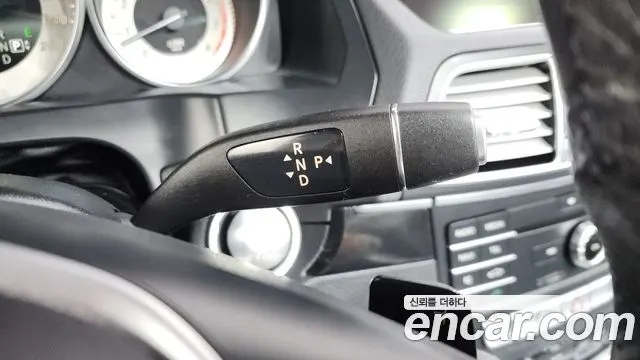 MERCEDES-BENZ E-CLASS W212 2017 — 66 731 км, серебристый, Корея — под ключ — фото 9