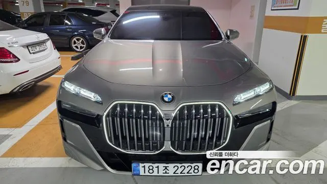 BMW 7 SERIES 2025 — 6 200 км, золотистый, Корея — под ключ — фото 11