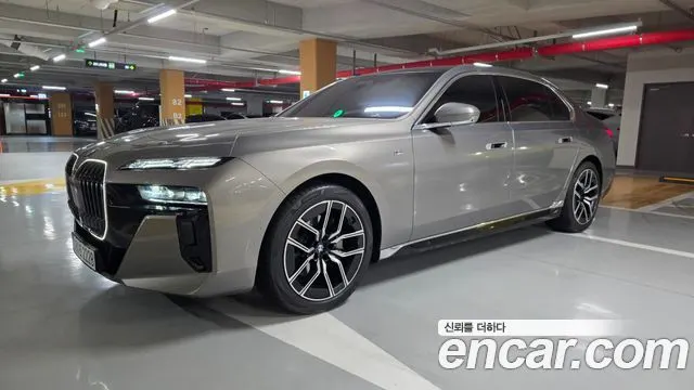 BMW 7 SERIES 2025 — 6 200 км, золотистый, Корея — под ключ — фото 6
