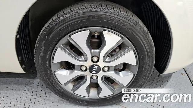 KIA MORNING 2016 — 165 016 км, белый-перламутр, Корея — под ключ — фото 5
