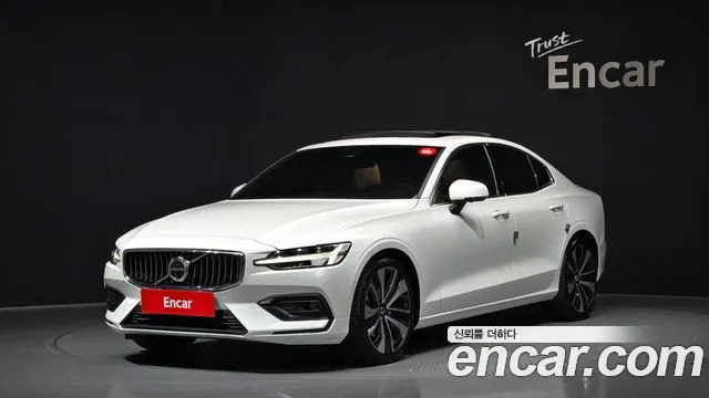 VOLVO S60 2024