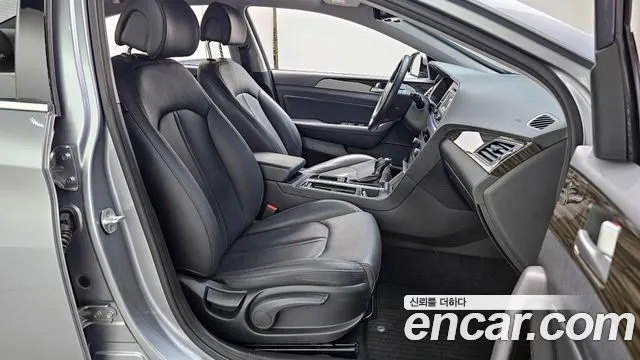 HYUNDAI SONATA 2015 — 94 943 км, светло-серебристый, Корея — под ключ — фото 11
