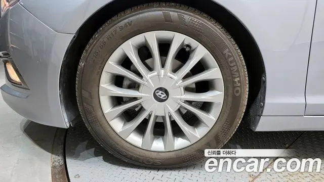 HYUNDAI SONATA 2015 — 94 943 км, светло-серебристый, Корея — под ключ — фото 5