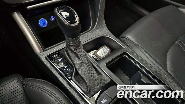 HYUNDAI SONATA 2015 — 94 943 км, светло-серебристый, Корея — под ключ — фото 9