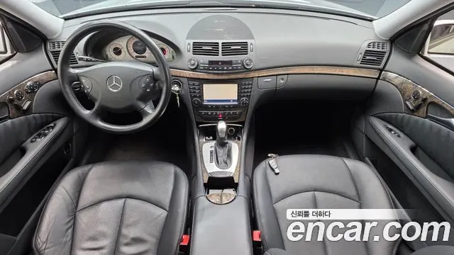 MERCEDES-BENZ E-CLASS W211 2006 — 140 064 км, серебристый, Корея — под ключ — фото 7