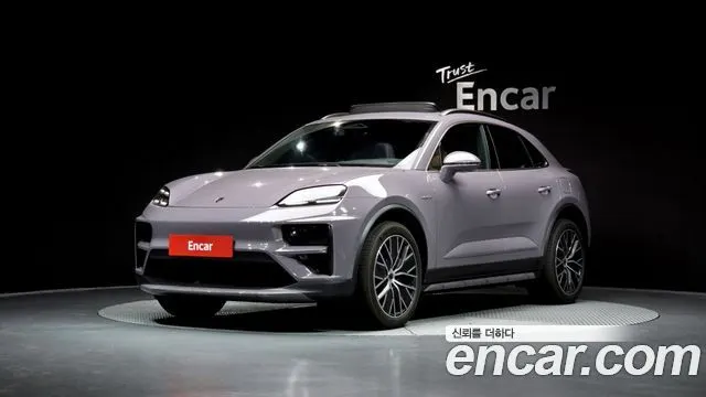 PORSCHE MACAN 2025
