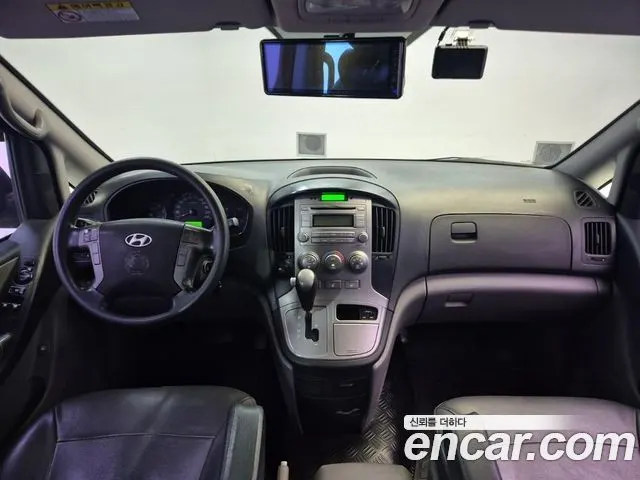 HYUNDAI GRAND STAREX 2015 — 283 009 км, серебристый, Корея — под ключ — фото 7