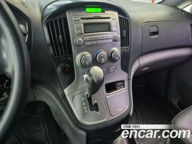 HYUNDAI GRAND STAREX 2015 — 283 009 км, серебристый, Корея — под ключ — фото 10
