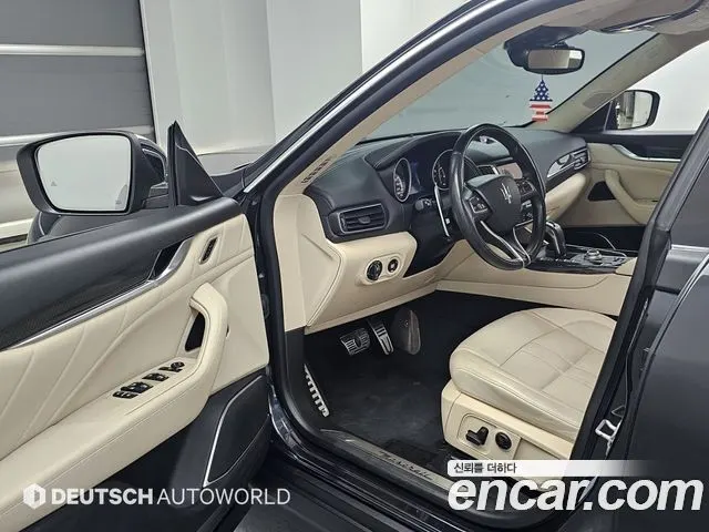 MASERATI LEVANTE 2019 — 77 748 км, чёрный, Корея — под ключ — фото 8