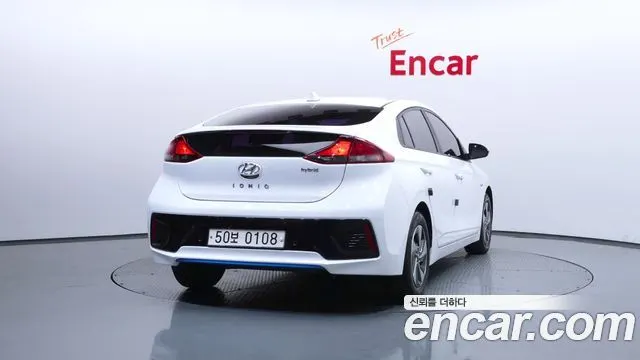 HYUNDAI IONIQ HYBRID 2016 — 128 866 км, белый, Корея — под ключ — фото 4