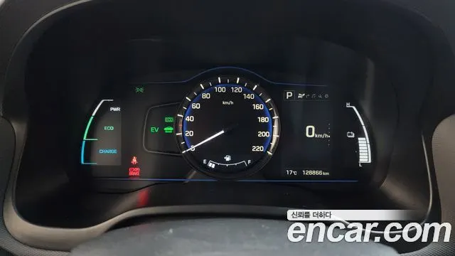 HYUNDAI IONIQ HYBRID 2016 — 128 866 км, белый, Корея — под ключ — фото 8