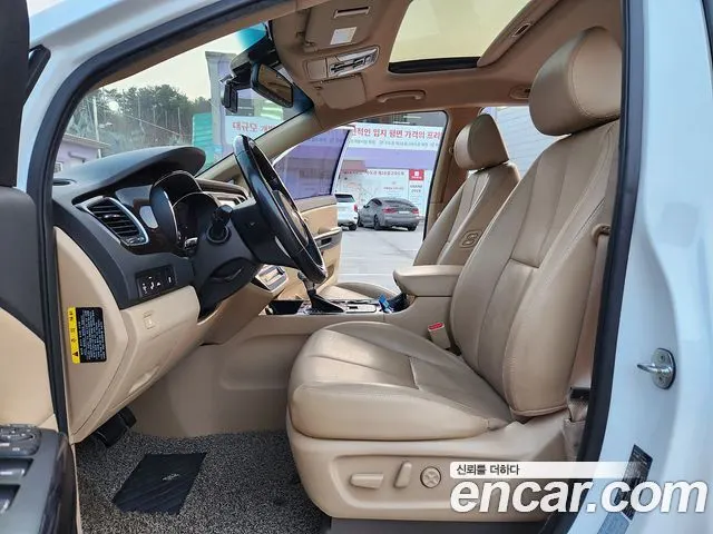 KIA CARNIVAL 2019 — 129 000 км, белый, Корея — под ключ — фото 10