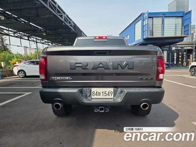 DODGE RAM PICKUP 2016 — 263 286 км, чёрный, Корея — под ключ — фото 4