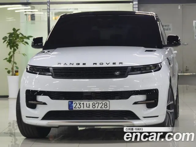 LAND ROVER RANGE ROVER SPORT 2023 — 13 700 км, белый, Корея — под ключ — фото 1