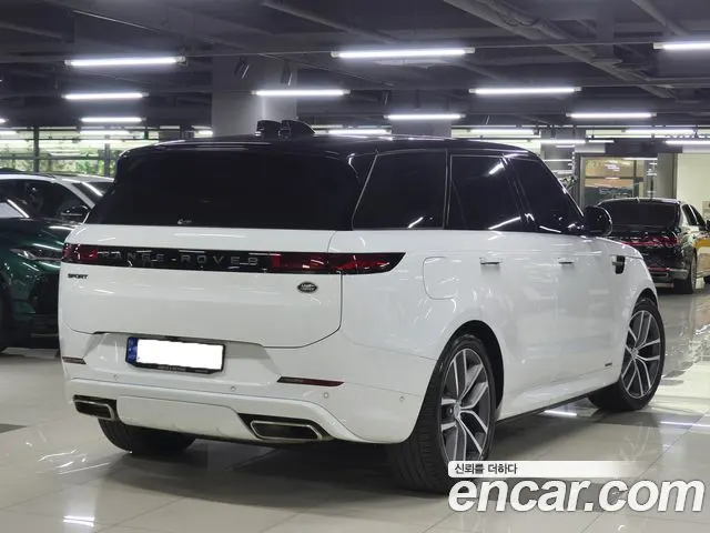 LAND ROVER RANGE ROVER SPORT 2023 — 13 700 км, белый, Корея — под ключ — фото 3