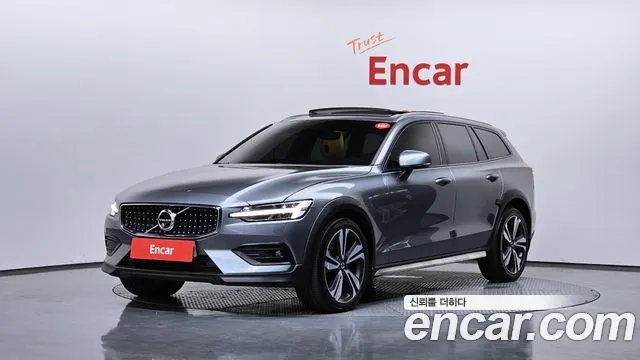 VOLVO V60 CROSS COUNTRY 2020