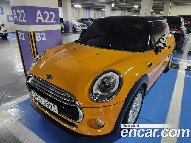 MINI COOPER 2017 — 153 000 км, оранжевый, Корея — под ключ — фото 1