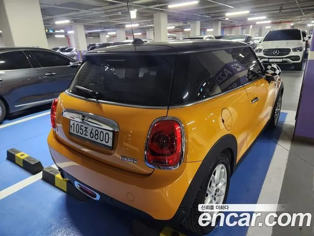 MINI COOPER 2017 — 153 000 км, оранжевый, Корея — под ключ — фото 2