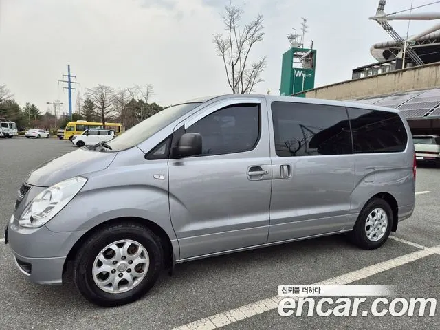 HYUNDAI GRAND STAREX 2014 — 205 167 км, серебристый, Корея — под ключ — фото 2