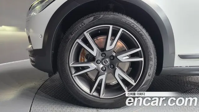 VOLVO V90 CROSS COUNTRY 2019 — 72 444 км, белый, Корея — под ключ — фото 5