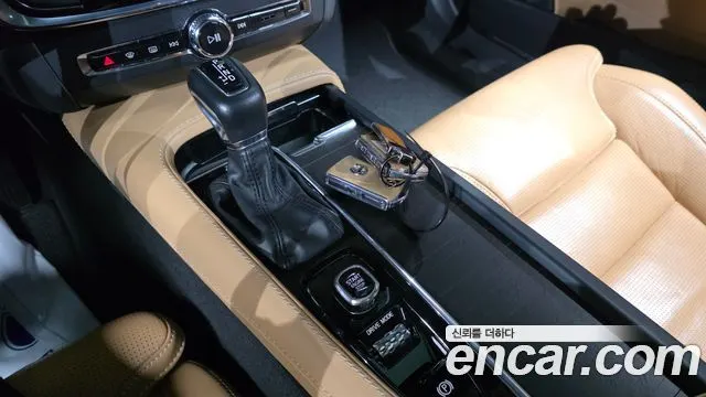 VOLVO V90 CROSS COUNTRY 2019 — 72 444 км, белый, Корея — под ключ — фото 9