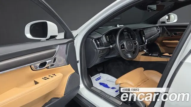 VOLVO V90 CROSS COUNTRY 2019 — 72 444 км, белый, Корея — под ключ — фото 10