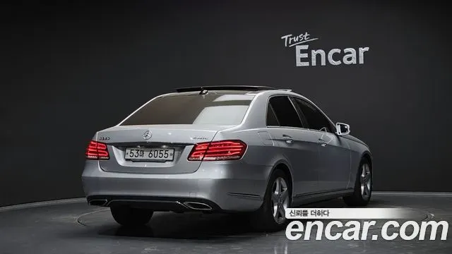 MERCEDES-BENZ E-CLASS W212 2014 — 253 352 км, серебристый, Корея — под ключ — фото 2