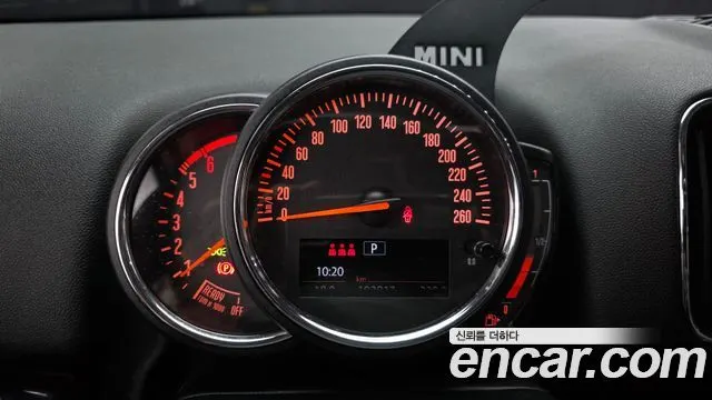 MINI COOPER D COUNTRYMAN 2018 — 102 813 км, тёмно-зелёный, Корея — под ключ — фото 8