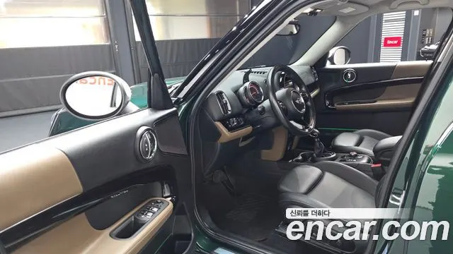 MINI COOPER D COUNTRYMAN 2018 — 102 813 км, тёмно-зелёный, Корея — под ключ — фото 10