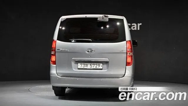 HYUNDAI GRAND STAREX 2015 — 202 093 км, серебристый, Корея — под ключ — фото 4