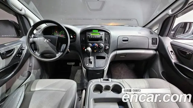 HYUNDAI GRAND STAREX 2015 — 202 093 км, серебристый, Корея — под ключ — фото 7