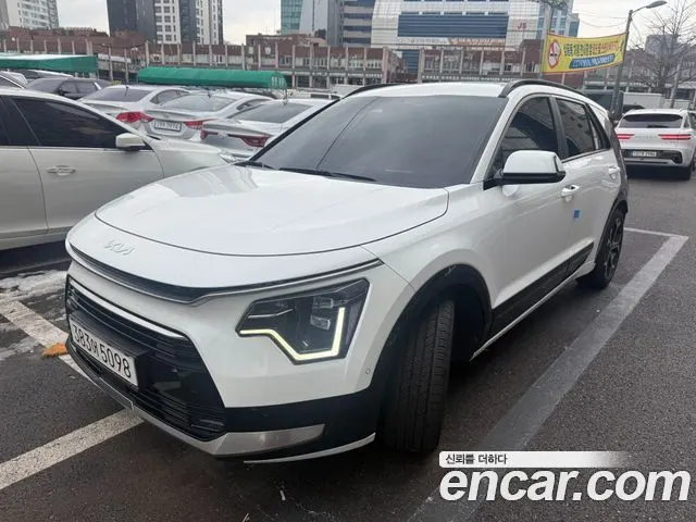 KIA NIRO 2022 — 17 300 км, белый, Корея — под ключ — фото 12