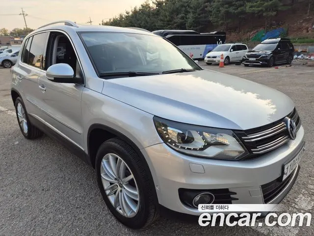 VOLKSWAGEN TIGUAN 2014