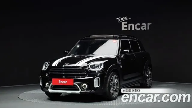 MINI COOPER COUNTRYMAN 2021 — 60 041 км, чёрный, Корея — под ключ — фото 1