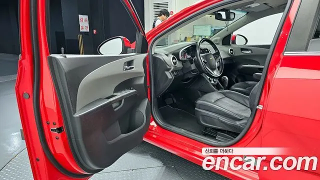CHEVROLET AVEO SEDAN 2018 — 91 682 км, красный, Корея — под ключ — фото 10
