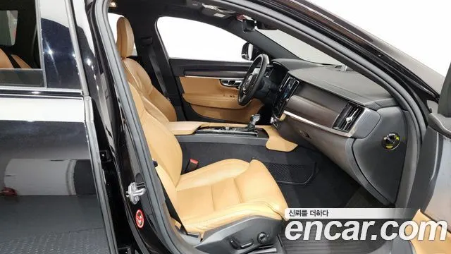 VOLVO V90 CROSS COUNTRY 2019 — 92 527 км, чёрный, Корея — под ключ — фото 11