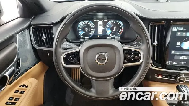 VOLVO V90 CROSS COUNTRY 2019 — 92 527 км, чёрный, Корея — под ключ — фото 12