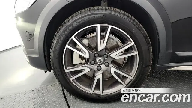 VOLVO V90 CROSS COUNTRY 2019 — 92 527 км, чёрный, Корея — под ключ — фото 5