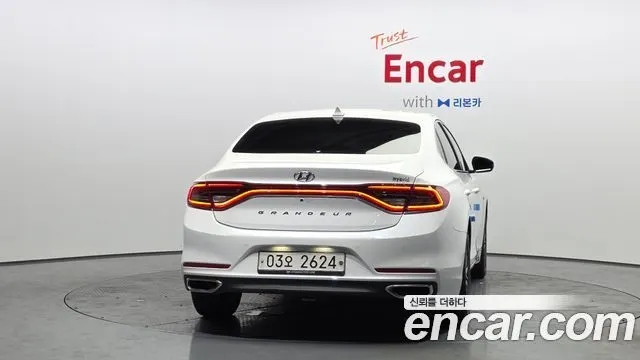 HYUNDAI GRANDEUR HYBRID 2019 — 77 623 км, белый, Корея — под ключ — фото 4