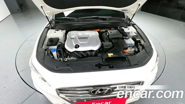 HYUNDAI GRANDEUR HYBRID 2019 — 77 623 км, белый, Корея — под ключ — фото 6