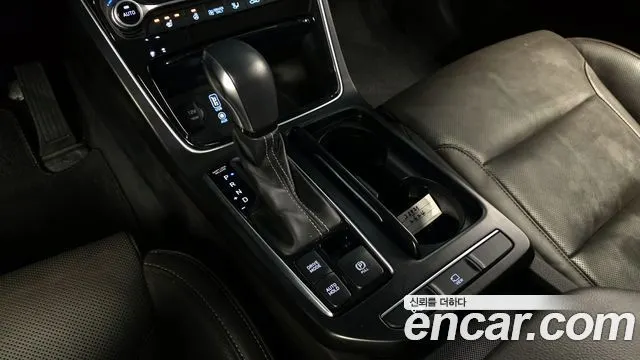 HYUNDAI GRANDEUR HYBRID 2019 — 77 623 км, белый, Корея — под ключ — фото 9