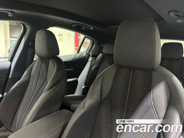 MASERATI GRECALE 2025 — 6 150 км, светло-серебристый, Корея — под ключ — фото 10