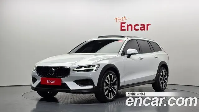 VOLVO V60 CROSS COUNTRY — из Кореи под ключ