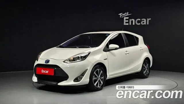 TOYOTA PRIUS C 2018