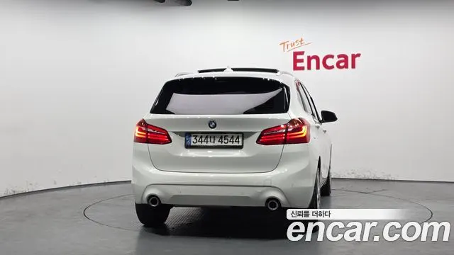 BMW 2 SERIES ACTIVE TOURER 2019 — 63 293 км, белый, Корея — под ключ — фото 4