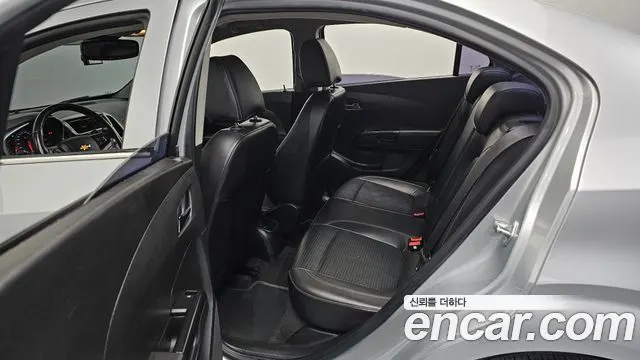 CHEVROLET AVEO SEDAN 2017 — 133 967 км, серебристый, Корея — под ключ — фото 11