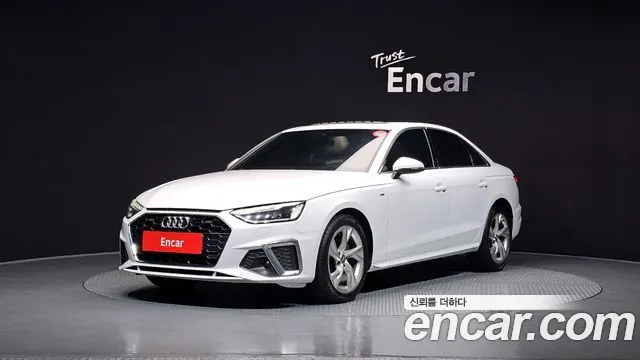 AUDI A4 2021